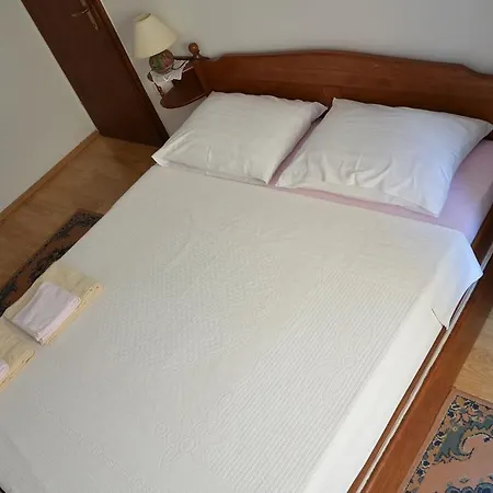Ivanis Apartment