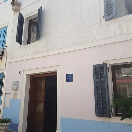 Ivanis Apartment
